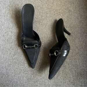 Vintage Gucci black monogram horsebit heels